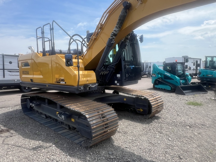 2024 XCMG 225U