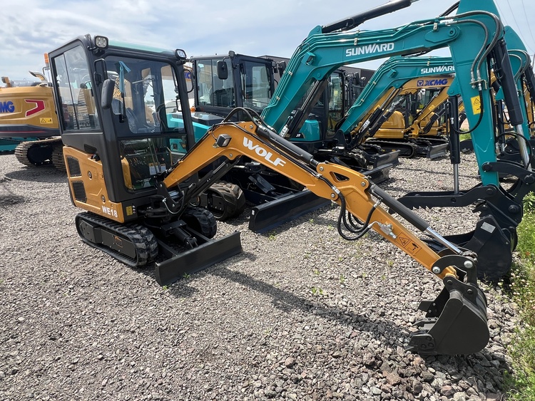 2024 WOLF WE18 (CAB)