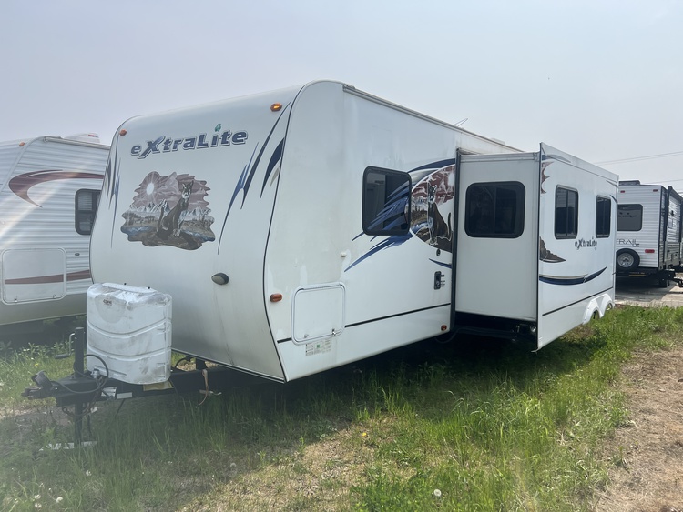 2011 FOREST RIVER WILDCAT 30BHDS