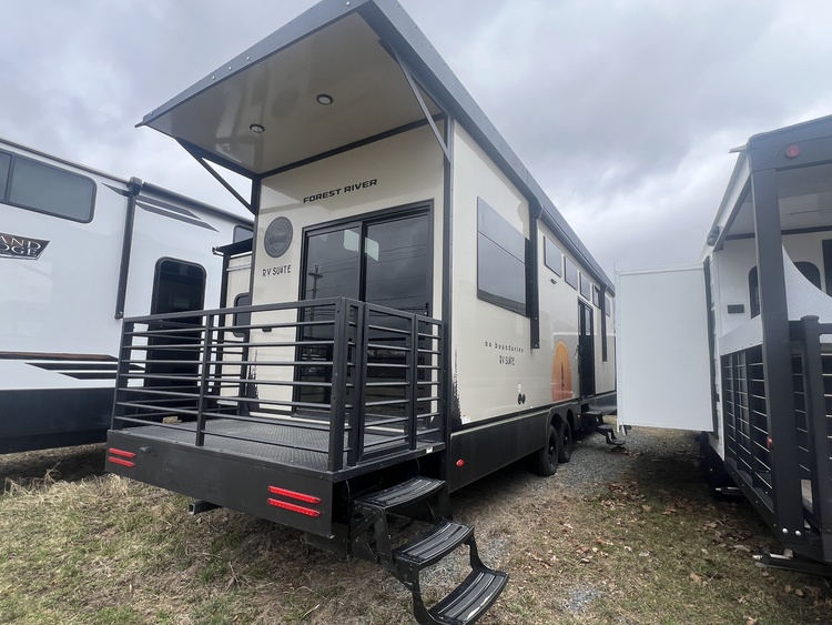 2025 FOREST RIVER NO BOUNDARIES RV SUITE RVS3