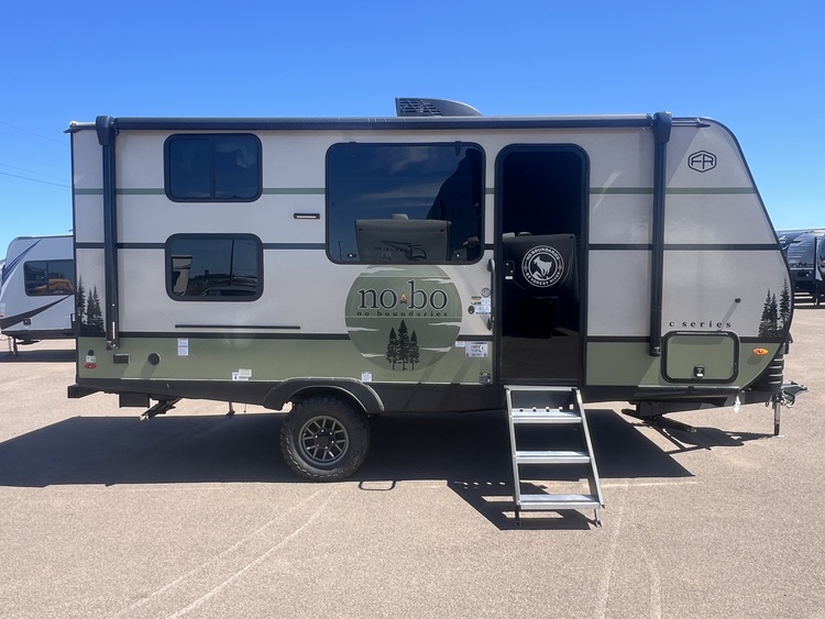 2025 FOREST RIVER NO BOUNDARIES NB18.7
